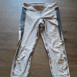 Under Armour tech twist jogger capri medium